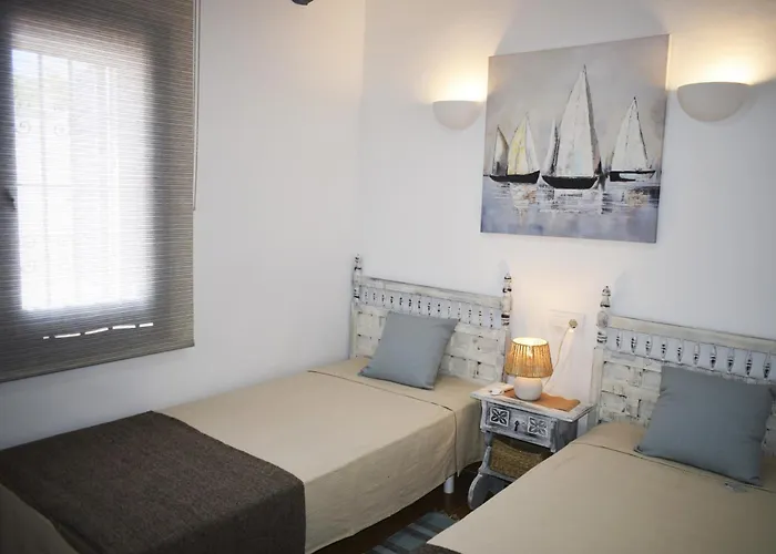 Anacasa Bacalla Les Marines Ch3400 دينايا